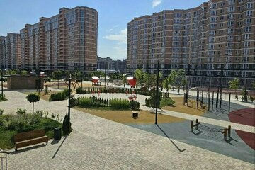 2-к квартира, 70 м², 2/12 эт.