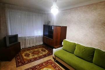 2-к квартира, 42,8 м², 1/3 эт.