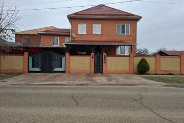 Дом, 300 м², 2 эт.