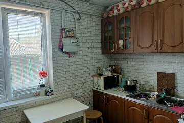2-к квартира, 48 м², 1/3 эт.